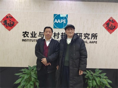 孔岩：以“三农”论述为引，拓富硒食叶草产业新途