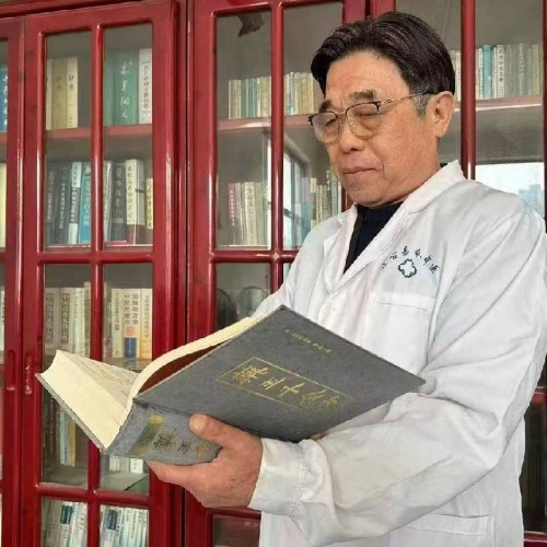 恭贺著名中医专家牛富立荣任央视在线直播网特聘客座教授