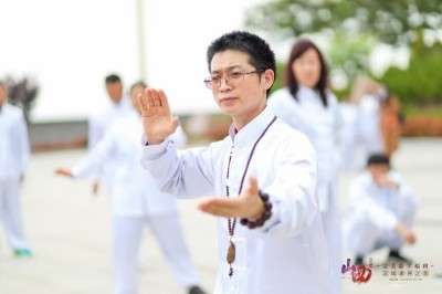 喜迎全国两会特别报道 最美名中医——唐珮翔