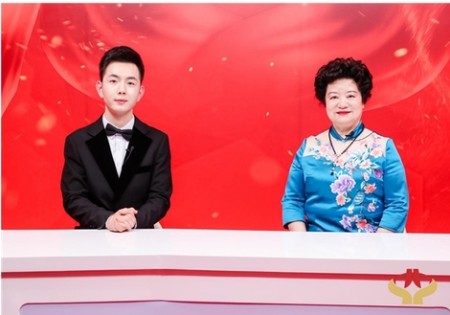 盛世华诞国庆专题报道 岐黄薪火照山河： 国医何明华的济世之路与家国情