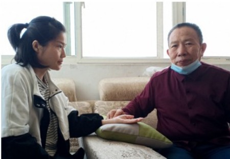 喜迎国庆 古印龙以仁心仁术传承中医药薪火用医者担当献礼祖国华诞