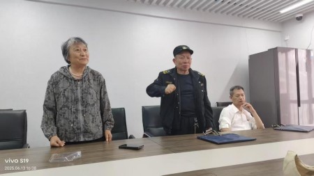 喜迎国庆 古印龙以仁心仁术传承中医药薪火用医者担当献礼祖国华诞