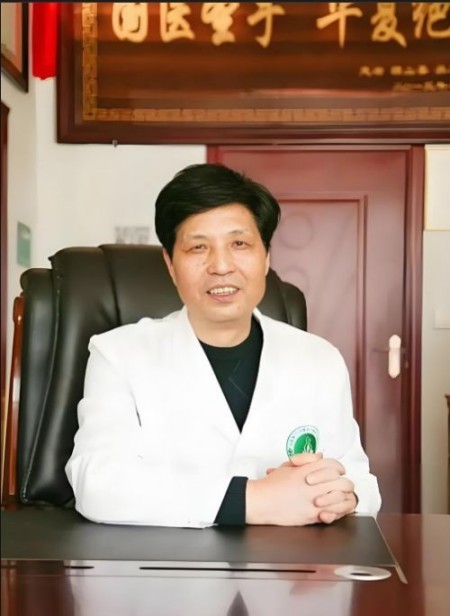 聚焦2026两会特别报道：中医创新的“破局者”——范智山教授的传承与超越