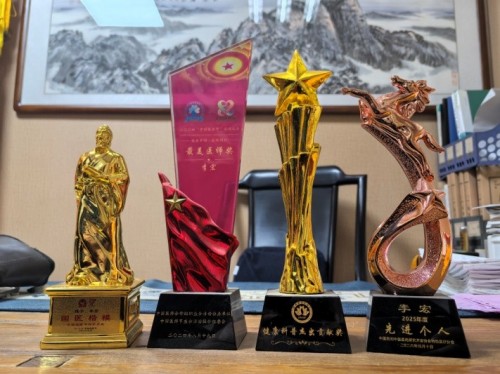 李宏中医---“国医楷模”