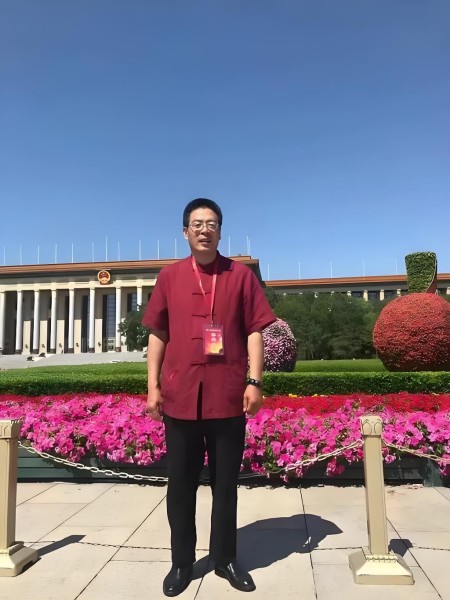 半生研易铸文脉，一翔乘风启新程——徐一翔的易学传承与实践